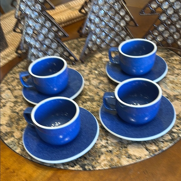 SASAKI COLOR STONE SAPPHIRE (TEXTURED)4 CUPS AND 4 SAUCERS - Picture 1 of 6
